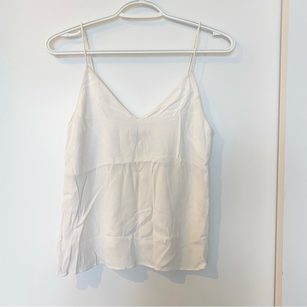 Aritzia Wilfred Free V-Neck Camisole
